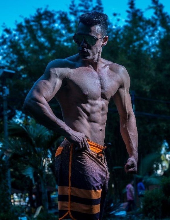 MenspHYSIQ.thumb.jpg.f7ac2dbeec1261005464af70aee0fa2a.jpg