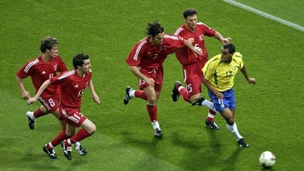 DenilsonEmChoqueNaWoeQuest.jpg.d39dbbed878c85123e99cbb5156aee97.jpg