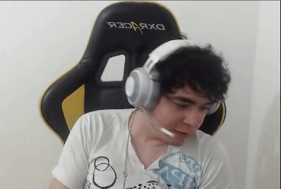 KKKK.gif.1cc15977fecbaa71401461eb6cbbde9e.gif